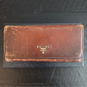Authentic Prada Vintage Brown (Bruciato) Distressed Vitello Daino Leather Wallet
